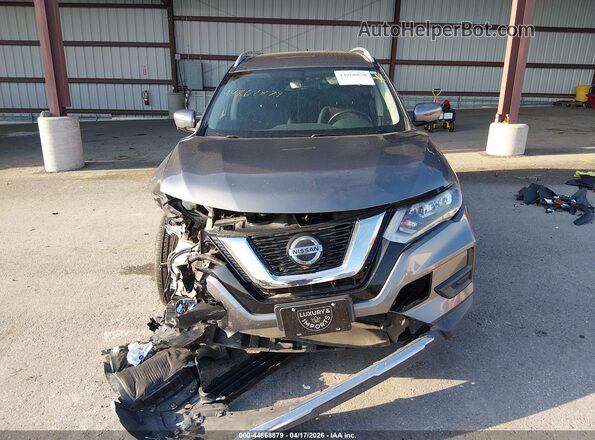 KNMAT2MV9JP620383 2018 NISSAN ROGUE Gray Rear interior view