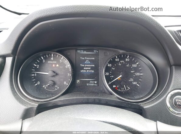 KNMAT2MVXHP616076 2017 NISSAN ROGUE Black Вид задніх сидінь
