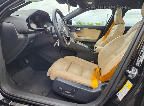 LPSED3KA8ML016297 2021 POLESTAR 2 Black Widok wnętrza z przodu
