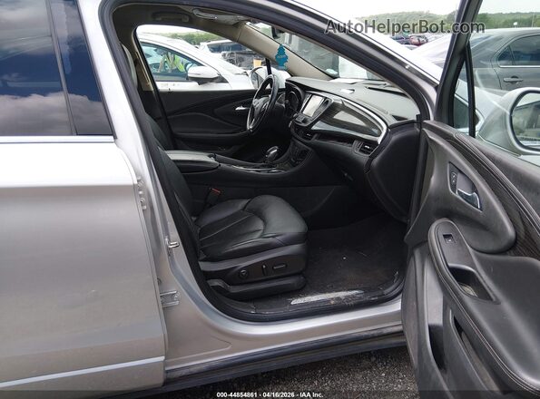 LRBFX1SA0JD083620 2018 BUICK ENVISION Silver Widok wnętrza z przodu