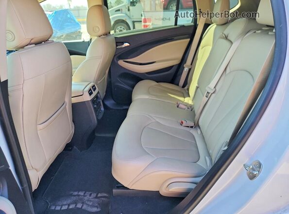 LRBFX1SA9JD083521 2018 BUICK ENVISION White Вид задніх сидінь