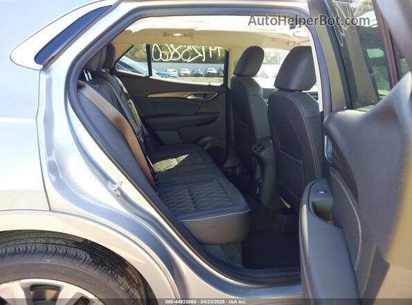 LRBFZSR42PD079786 2023 BUICK ENVISION Gray VIN կոդի պիտակի տեսք