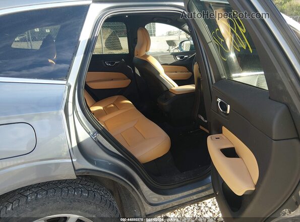 LYV102RKXKB298650 2019 VOLVO XC60 Silver 
