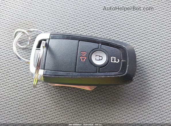 MAJ6S3GL2LC335937 2020 FORD ECOSPORT Серебряный Вид панели приборов