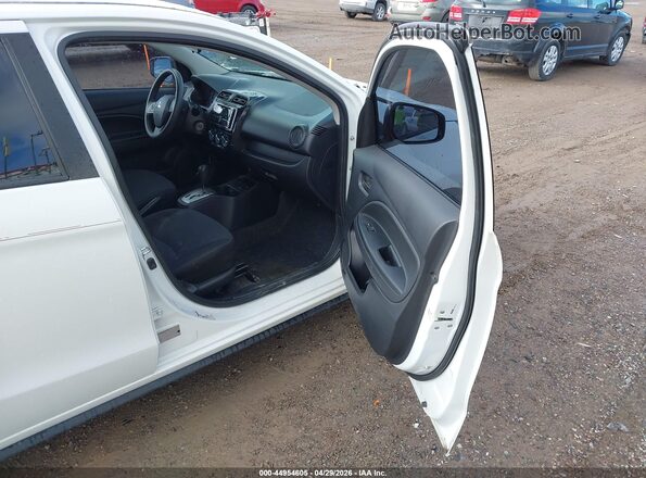 ML32A3HJ2JH005808 2018 MITSUBISHI MIRAGE White Widok wnętrza z przodu