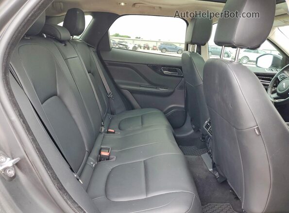 SADCJ2FX1KA616558 2019 JAGUAR F-PACE White Սալոնի հետևի տեսք