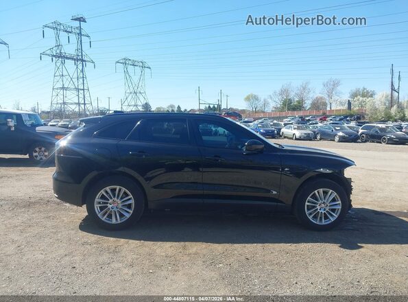 SADCK2BV3HA061851 2017 JAGUAR F-PACE Black Вид задньої частини салону