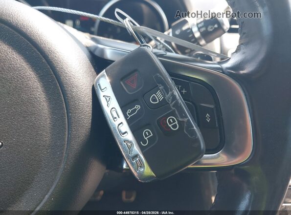 SADCK2FX6KA360561 2019 JAGUAR F-PACE Red Widok deski rozdzielczej