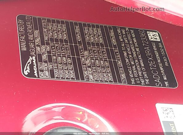 SADCT2EX3RA723360 2024 JAGUAR F-PACE Red Widok komory silnika