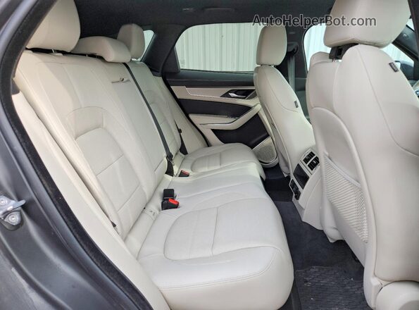 SADCT2EX9RA737392 2024 JAGUAR F-PACE Maroon Widok wnętrza z tyłu