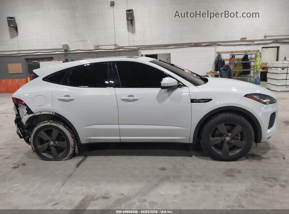 SADF12FX8L1Z79356 2020 JAGUAR E-PACE Белый Вид задней части салона