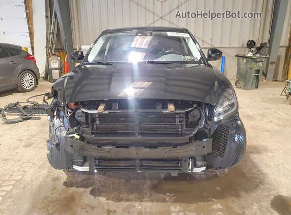 SADFJ2FX3J1Z06571 2018 JAGUAR E-PACE Черный Вид спереди