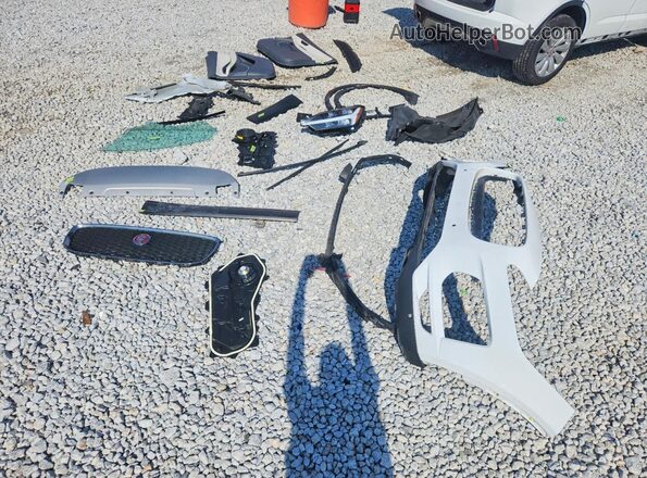 SADFP2FX2L1Z88813 2020 JAGUAR E-PACE White Widok naklejki z numerem VIN