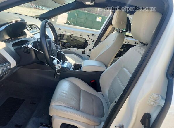 SADFP2FX2L1Z88813 2020 JAGUAR E-PACE White Widok wnętrza z przodu
