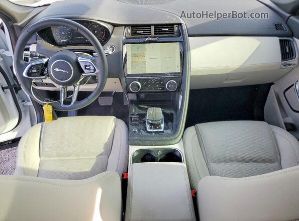 SADFP2FX4N1030503 2022 JAGUAR E-PACE White Առջևի վահանակի տեսք