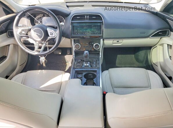 SAJAE4FX6LCP56101 2020 JAGUAR XF Gray Widok deski rozdzielczej