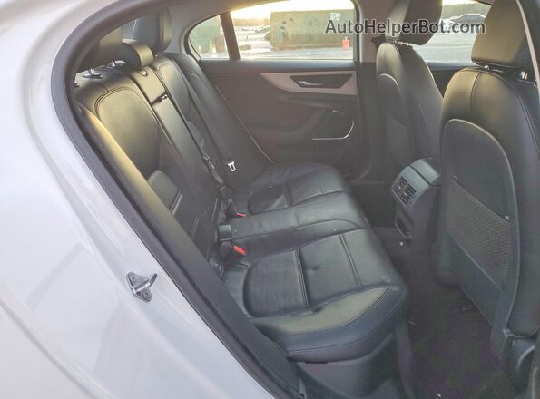 SAJAE4FX8LCP58075 2020 JAGUAR XF White Вид задніх сидінь