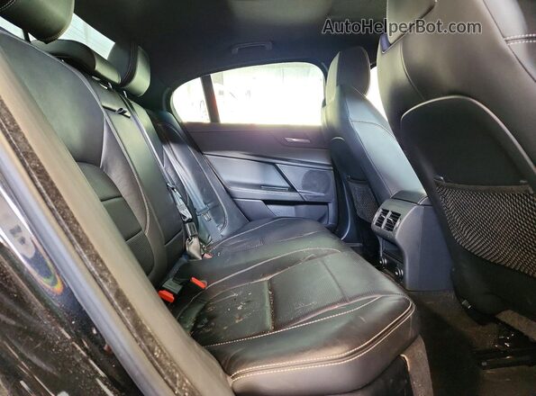 SAJAM4FV7JCP17161 2018 JAGUAR XF Black Widok tylnych siedzeń
