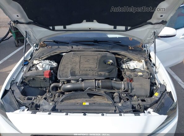 SAJAR4FX3KCP52820 2019 JAGUAR XF White Widok z tyłu