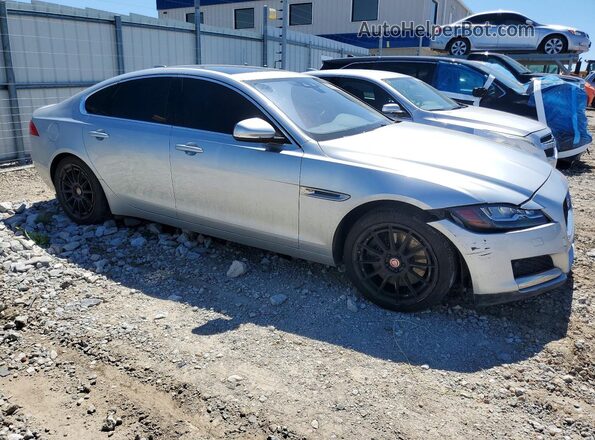 SAJBK4BV5GCY20328 2016 JAGUAR XF Silver Przód prawy