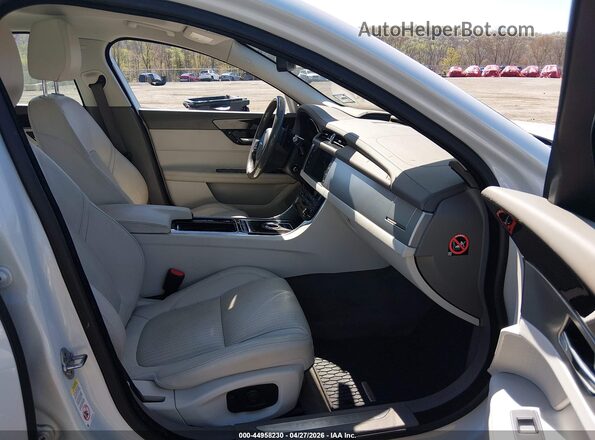 SAJBK4BVXGCY12970 2016 JAGUAR XF White 