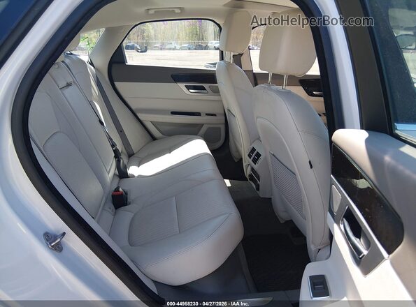 SAJBK4BVXGCY12970 2016 JAGUAR XF White 