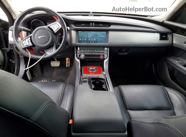 SAJBK4FX3LCY84972 2020 JAGUAR XF Черный Вид панели приборов