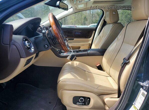 SAJWJ1CD3H8W07357 2017 JAGUAR XJ Green Front interior view