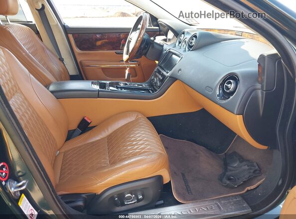SAJWJ2GD0G8V96526 2016 JAGUAR XJ Green Front interior view