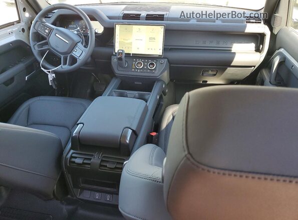 SALEJ7EX9T2487573 2026 LAND ROVER DEFENDER Gray Dashboard view