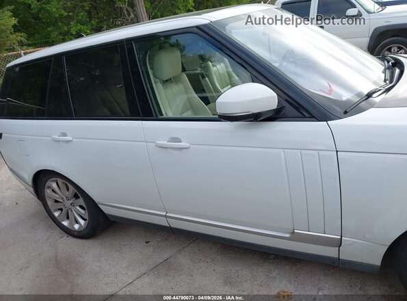 SALGS2KF9GA301675 2016 LAND ROVER RANGE ROVER White Սալոնի հետևի տեսք