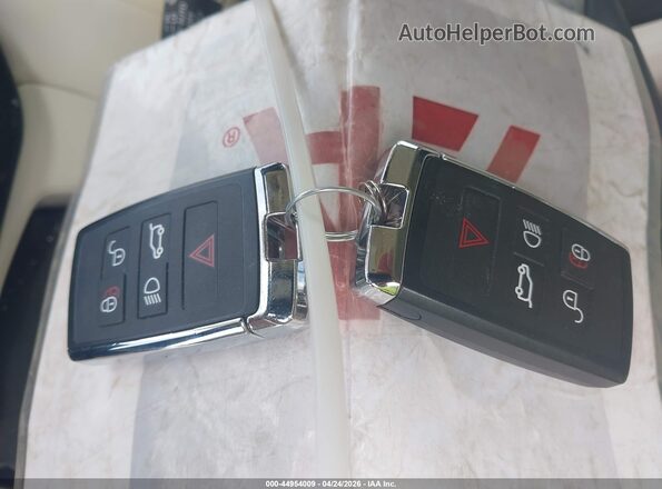 SALKP9F40PA027019 2023 LAND ROVER RANGE ROVER Gold Вид панелі приладів