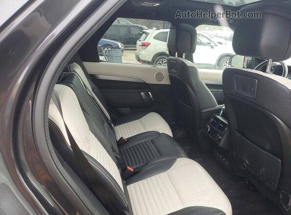 SALRT2EX1N2464399 2022 LAND ROVER DISCOVERY Black Widok wnętrza z tyłu