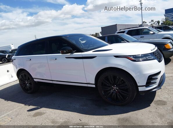 SALYL2RN8JA756510 2018 LAND ROVER RANGE ROVER VELAR White Սալոնի հետևի տեսք