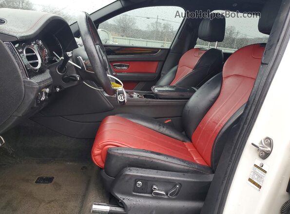 SJAAM2ZV1KC024006 2019 BENTLEY BENTAYGA White Вид салону спереду