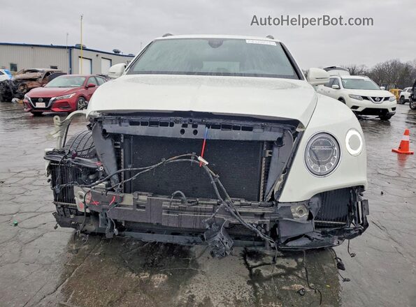 SJAAM2ZV1KC024006 2019 BENTLEY BENTAYGA White Вид спереду