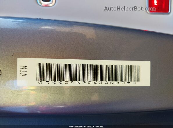 SJAAM2ZV9KC025341 2019 BENTLEY BENTAYGA Silver ძრავის განყოფილების ხედი