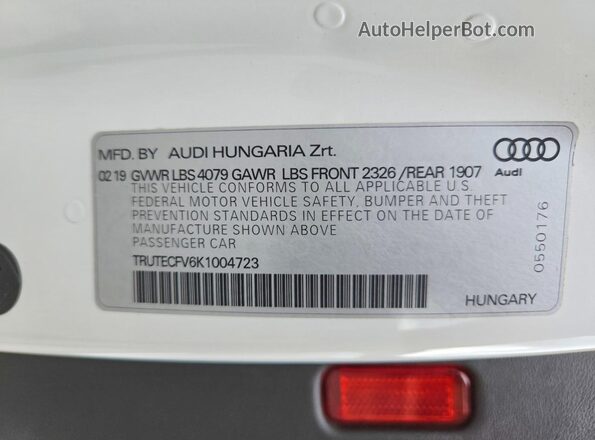 TRUTECFV6K1004723 2019 AUDI TT White Vista del compartimento del motor