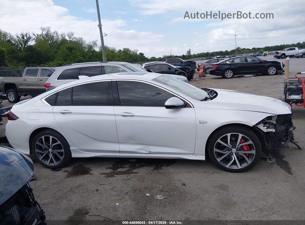W04GS6SS6L1004959 2020 BUICK REGAL White 360 interior view