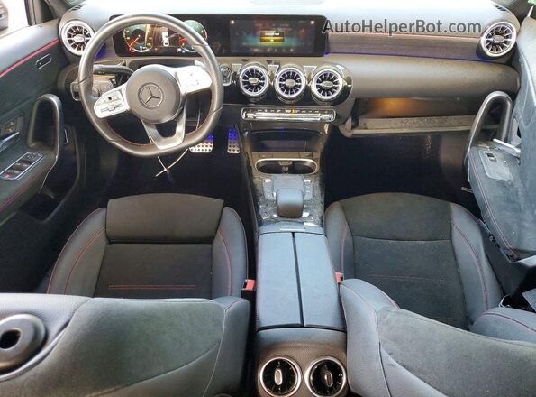 W1K3G4EB3NJ372482 2022 MERCEDES-BENZ A Black Widok deski rozdzielczej