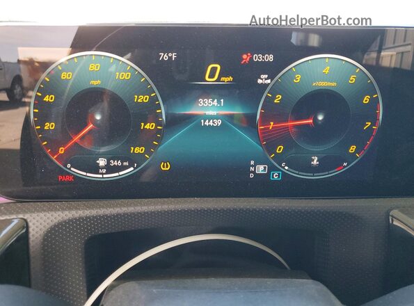 W1K3G4EB3NJ372482 2022 MERCEDES-BENZ A Black Widok zestawu wskaźników