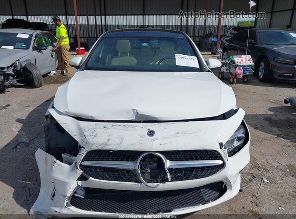 W1K3G4EB6NJ332073 2022 MERCEDES-BENZ A 220 White Սարքավորումների վահանակի տեսք