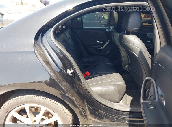 W1K3G4EB8LW045107 2020 MERCEDES-BENZ A 220 Black VIN կոդի պիտակի տեսք