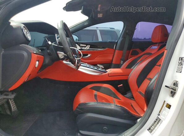 W1K7X5KB6MA038439 2021 MERCEDES-BENZ AMG White წინა სალონის ხედი