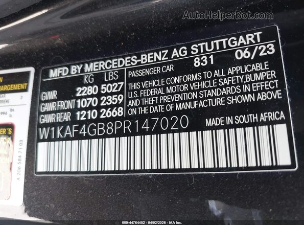 W1KAF4GB8PR147020 2023 MERCEDES-BENZ C-CLASS Black Vista del compartimento del motor