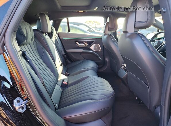 W1KCG2DB0RA045243 2024 MERCEDES-BENZ EQS Black უკანა სავარძლების ხედი