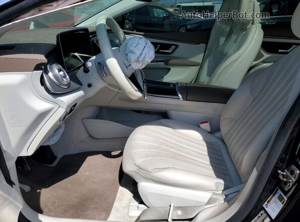 W1KCG2DB1PA035592 2023 MERCEDES-BENZ EQS Черный Вид салона спереди