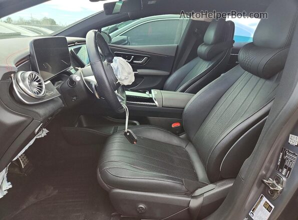 W1KCG2DBXNA015533 2022 MERCEDES-BENZ EQS Gray Front interior view