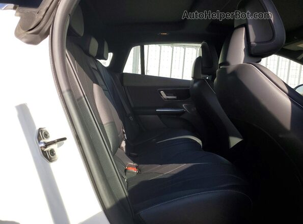 W1KEG1CB3PF033365 2023 MERCEDES-BENZ EQE White Widok tylnych siedzeń