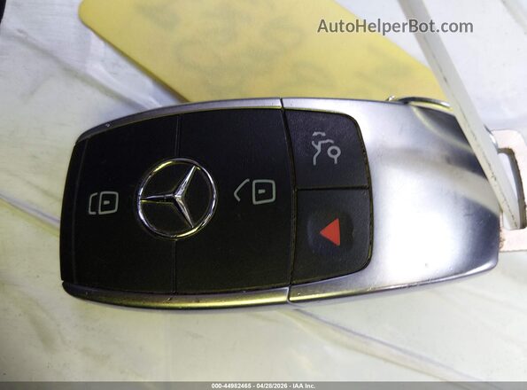 W1KWF8DB7LR598161 2020 MERCEDES-BENZ C-CLASS Black Vista del salpicadero